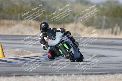 media/Dec-01-2025-Moto Forza (Mon) [[2daa91e15f]]/1-Advanced Group/Session 3 (Turn 3)/